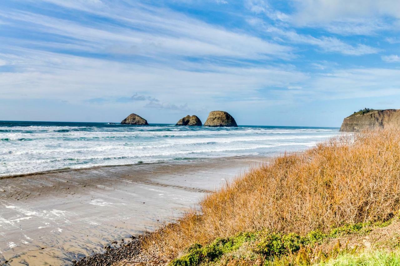 Berni'S Ocean View Castle - Home Sweet Homestead Oceanside Exterior photo